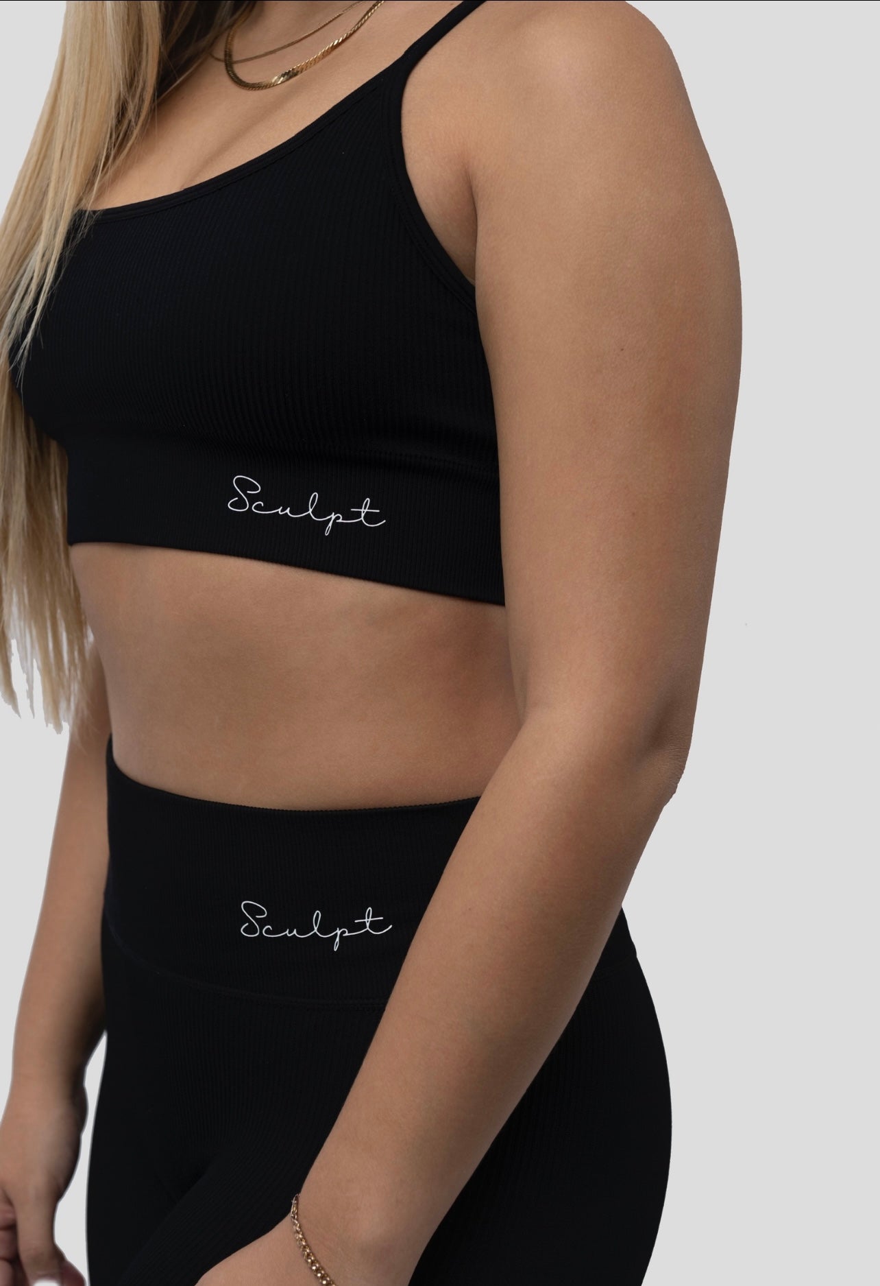 BLACK ESSENTIAL RIBBED BRA