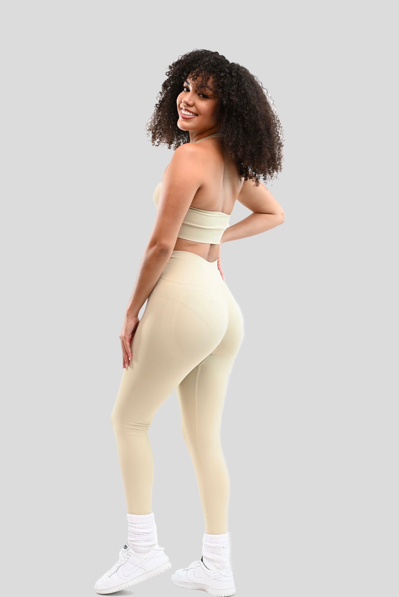 CREAM HALTER SEAMLESS BRA