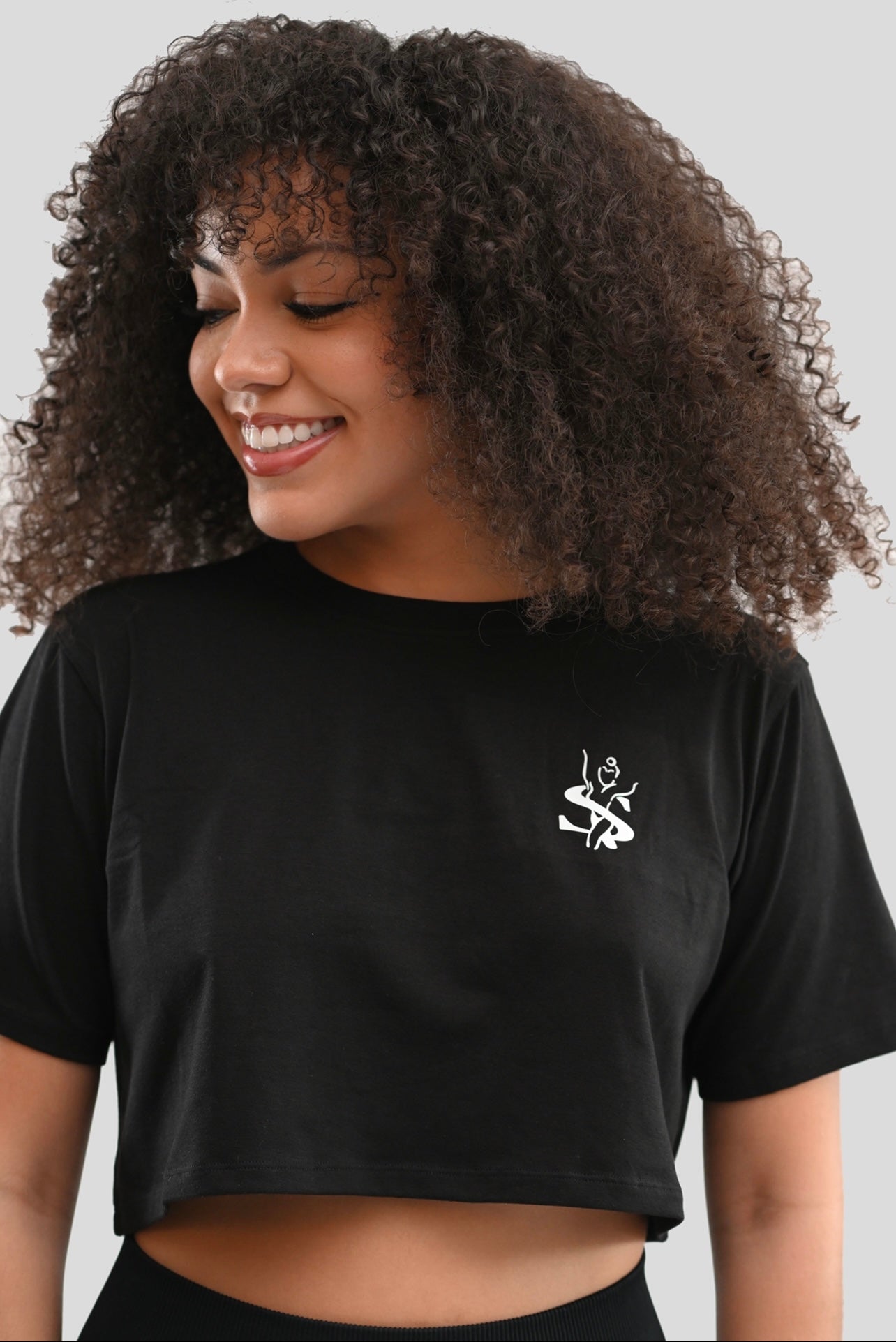 JET BLACK POWER UP CROP TEE