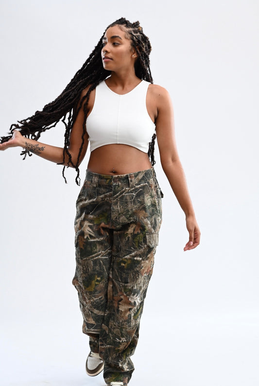 IVORY CONTOUR CURVE CROP TOP