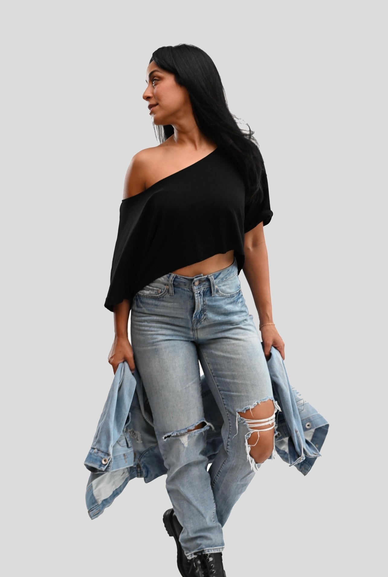 BLACK OFF THE SHOULDER CROP TOP