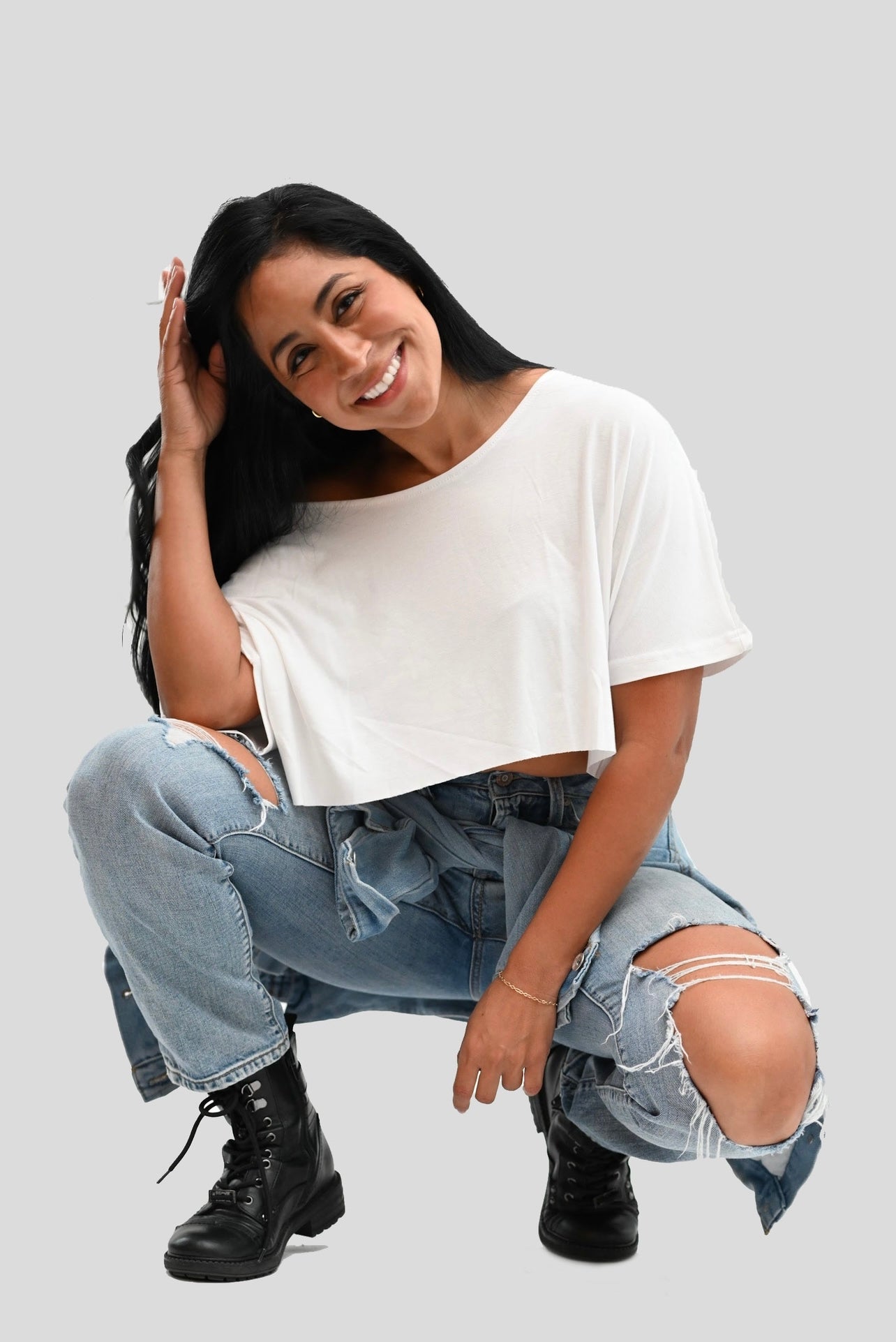 WHITE OFF THE SHOULDER CROP TOP